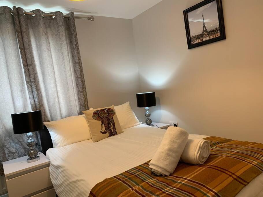 Aqua Dreams - Serviced Luxury Modern Belfast City Centre 2 Bed Apartment Екстериор снимка