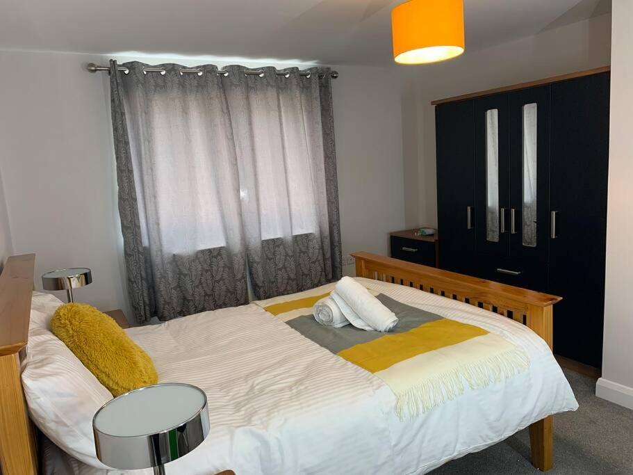 Aqua Dreams - Serviced Luxury Modern Belfast City Centre 2 Bed Apartment Екстериор снимка