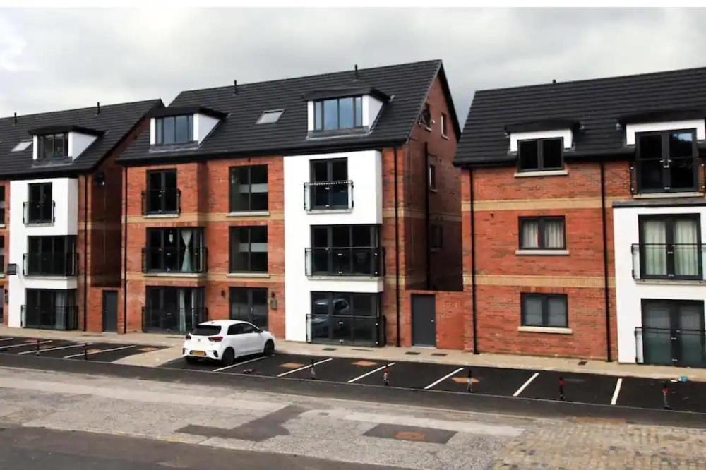 Aqua Dreams - Serviced Luxury Modern Belfast City Centre 2 Bed Apartment Екстериор снимка