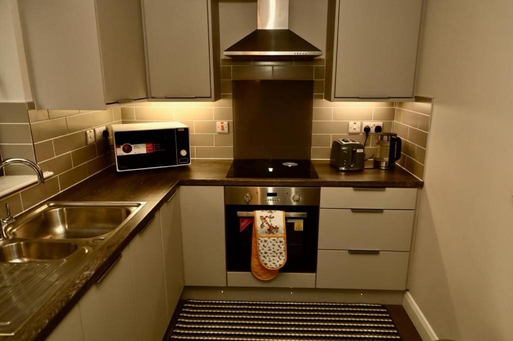 Aqua Dreams - Serviced Luxury Modern Belfast City Centre 2 Bed Apartment Екстериор снимка