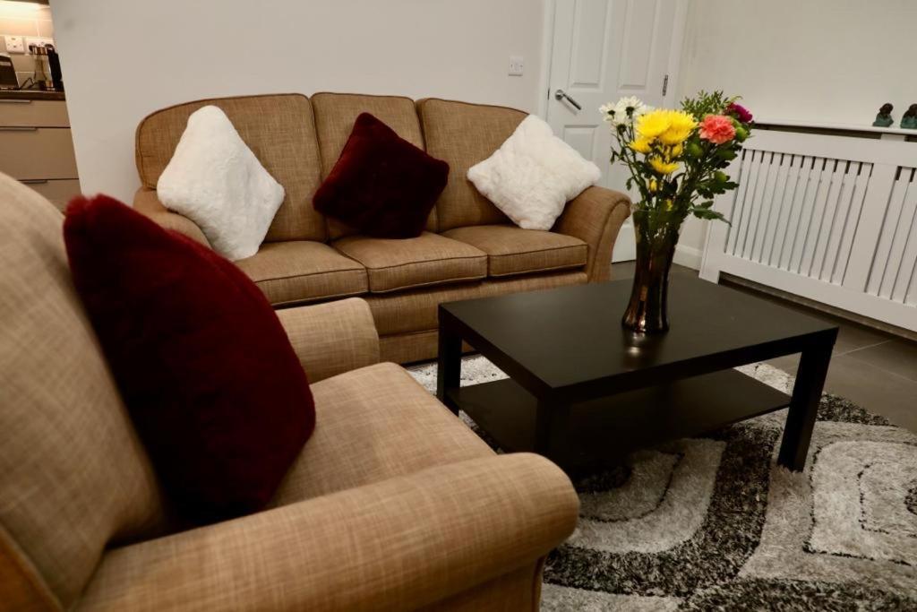 Aqua Dreams - Serviced Luxury Modern Belfast City Centre 2 Bed Apartment Екстериор снимка